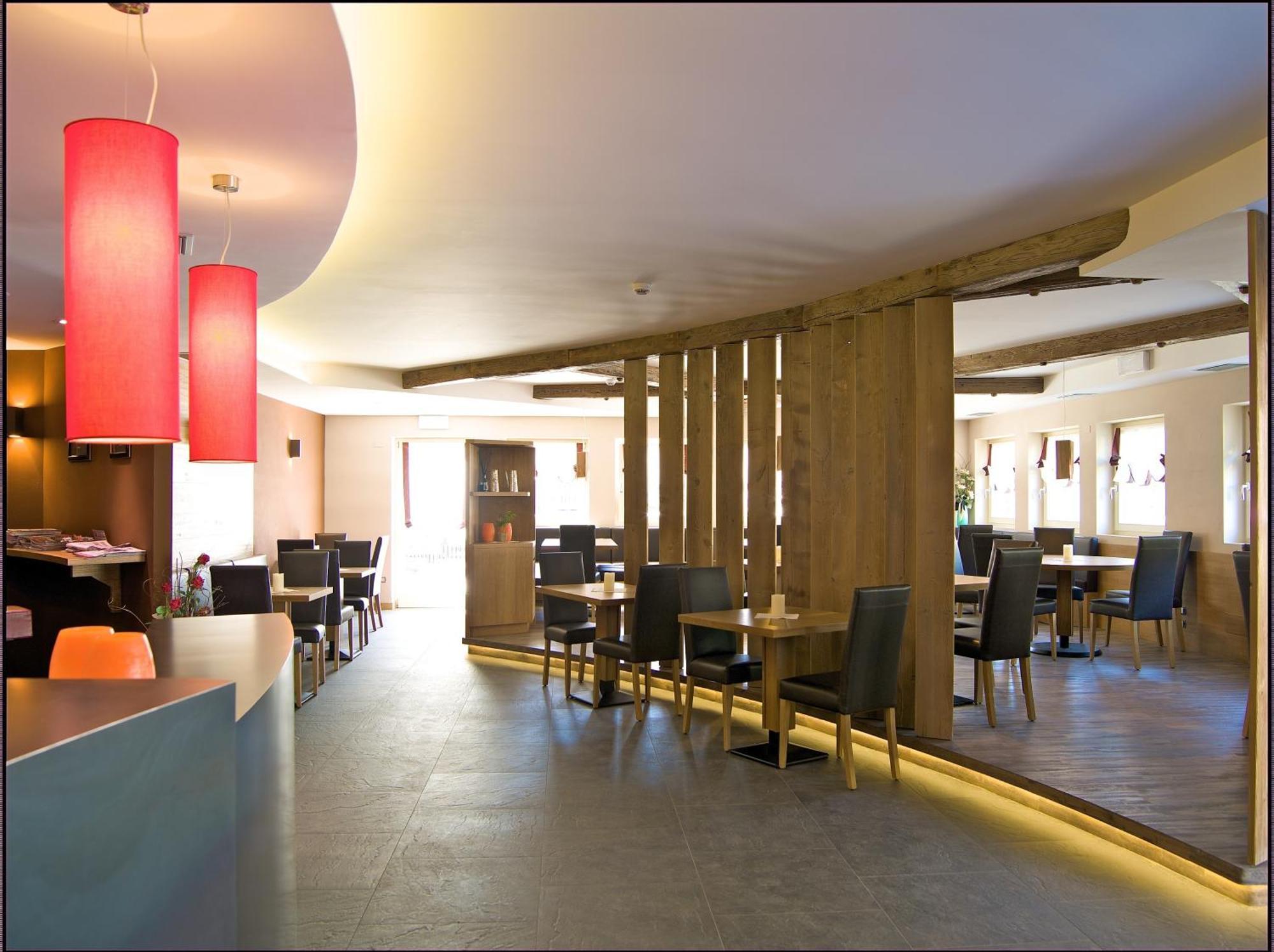 Hotel Garni Vittoria Fiera Di Primiero